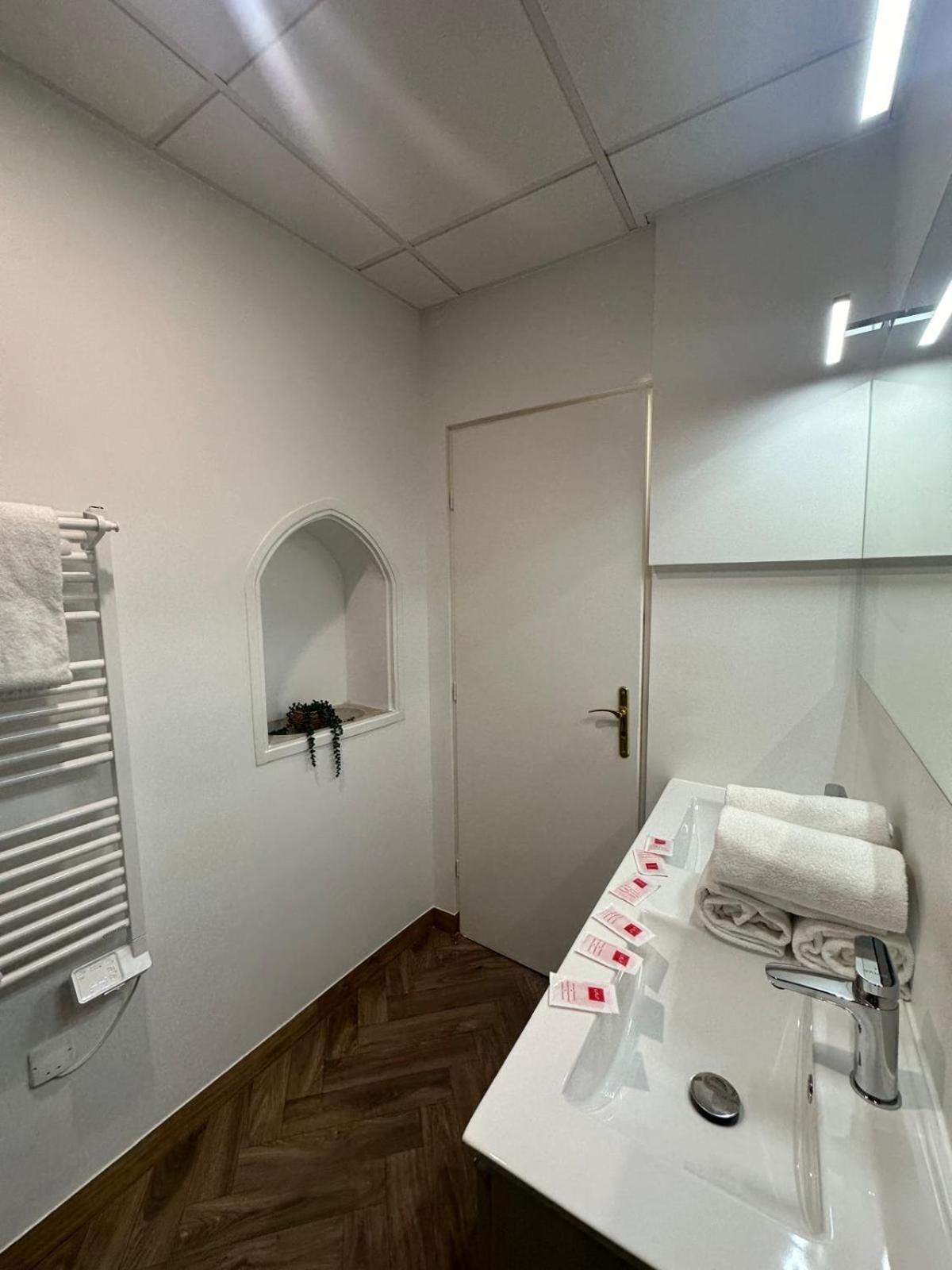 Appartement Du Cloitre 1Er 纳博讷 外观 照片
