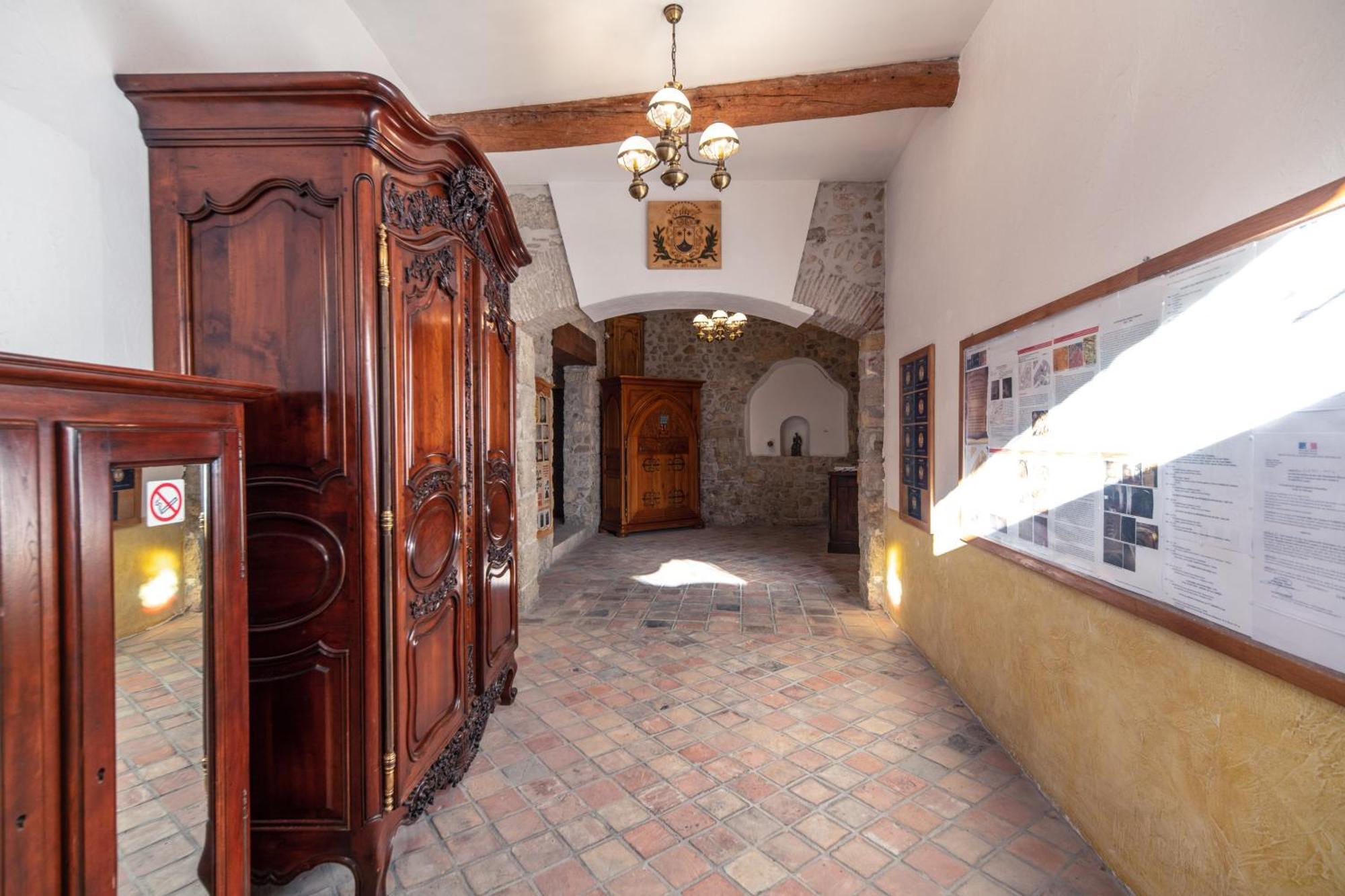 Appartement Du Cloitre 1Er 纳博讷 外观 照片